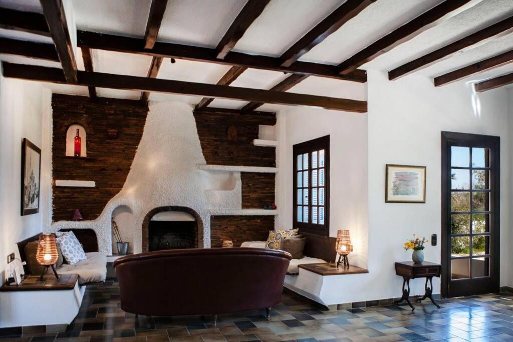 Villa Velissarios: Wonderful Villa Next To Beach Aegina Extérieur photo